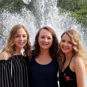 Meet your Posher, Lauren